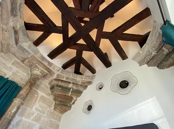 Le Donjon : Centre Historique